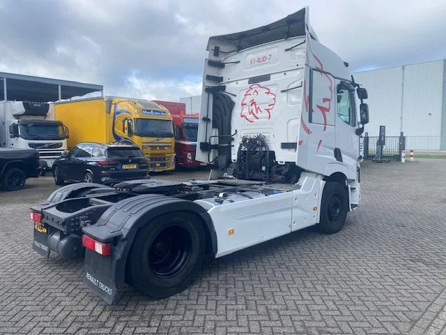 Renault T 440 euro 6 trekker compleet spoilers 2 x tank, low km...... - Tractor truck: picture 4 Renault T 440 euro 6 trekker compleet spoilers 2 x tank, low km...... - Tractor truck: picture 4