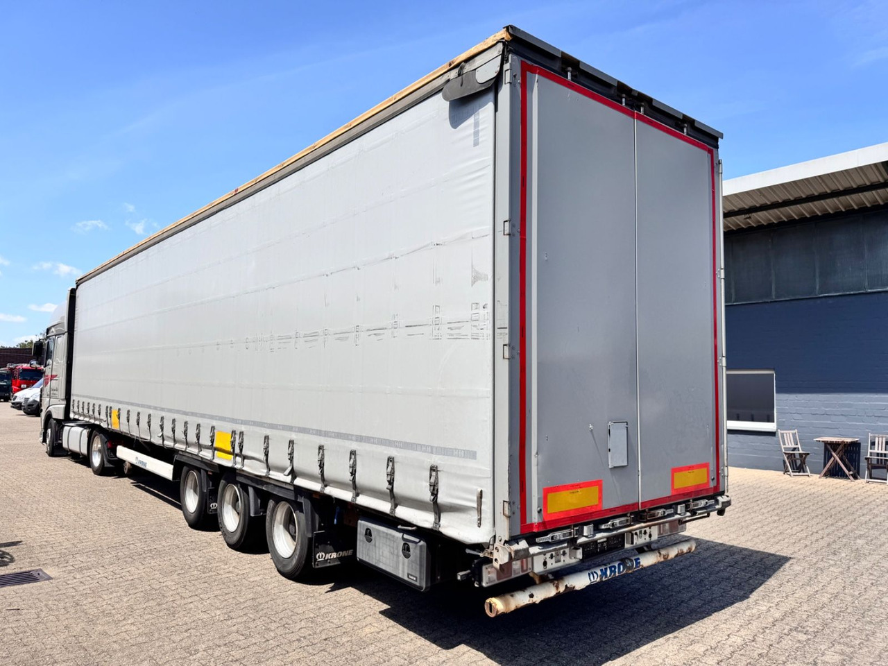Krone SD Curtainsider MEGA Jumbo XL Zert Getränke etc - Curtainsider semi-trailer: picture 3 Krone SD Curtainsider MEGA Jumbo XL Zert Getränke etc - Curtainsider semi-trailer: picture 3