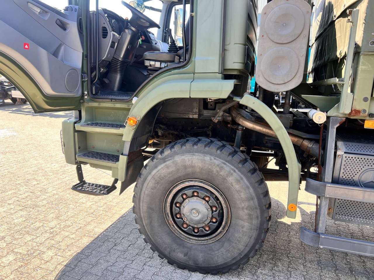 Mercedes-Benz 1829 A Axor 4x4 EX- 31 TKM Camper Expedi - Curtain side truck: picture 5 Mercedes-Benz 1829 A Axor 4x4 EX- 31 TKM Camper Expedi - Curtain side truck: picture 5