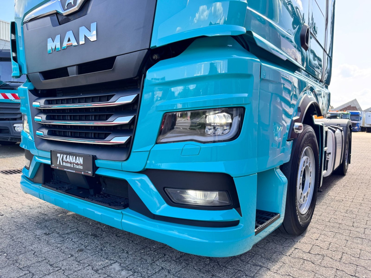 MAN 18.510 TGX 4x2 BL GX 2x Tanks TOP Ausstattung - Tractor truck: picture 3 MAN 18.510 TGX 4x2 BL GX 2x Tanks TOP Ausstattung - Tractor truck: picture 3