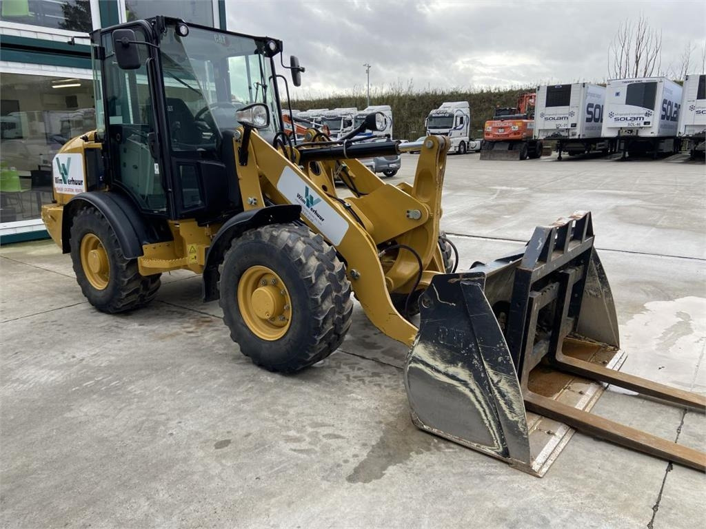 CAT 906M (7164)  - Compact loader: picture 3 CAT 906M (7164)  - Compact loader: picture 3