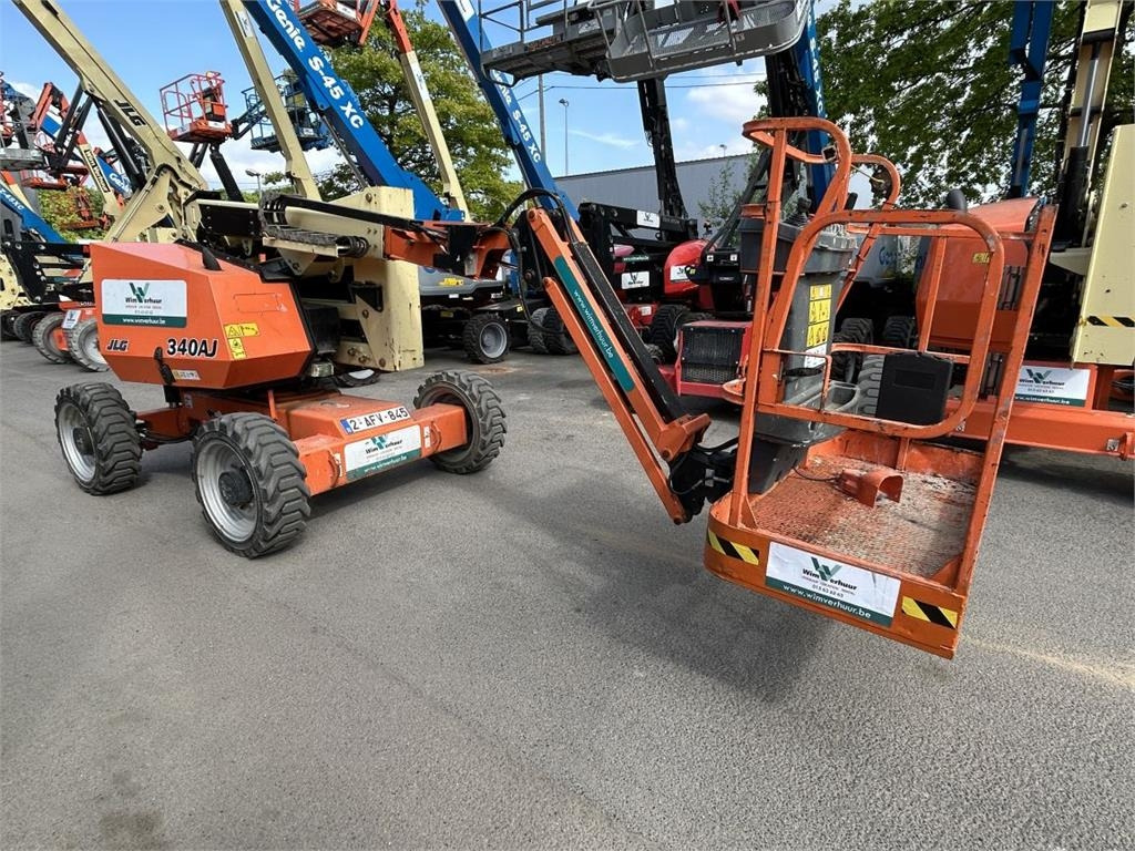 JLG 340AJ (4972)  - Articulated boom: picture 3 JLG 340AJ (4972)  - Articulated boom: picture 3