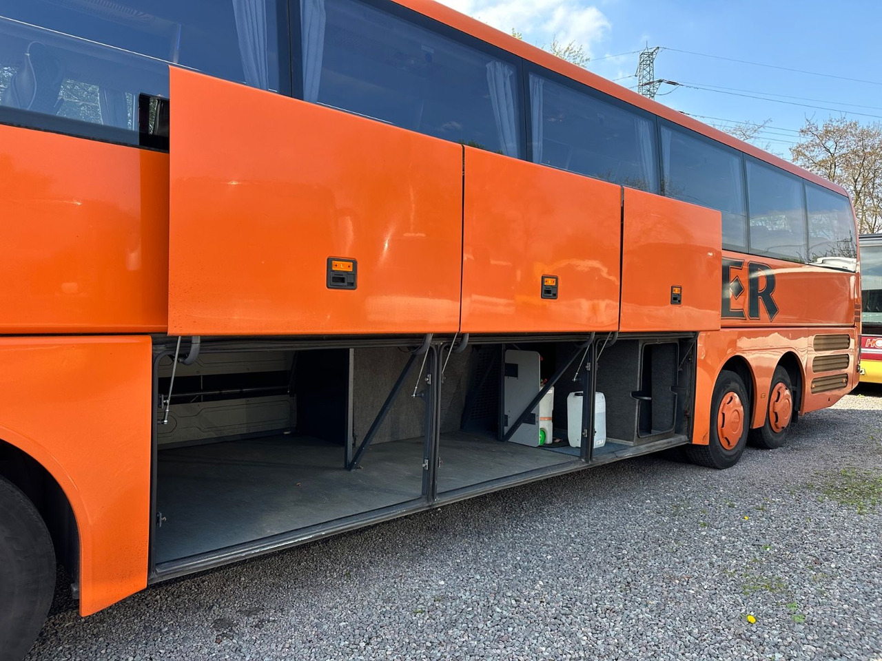 MAN R 08 Lion´s Coach L (59 Sitze*Schalt*TOP*DE) - Coach: picture 3 MAN R 08 Lion´s Coach L (59 Sitze*Schalt*TOP*DE) - Coach: picture 3
